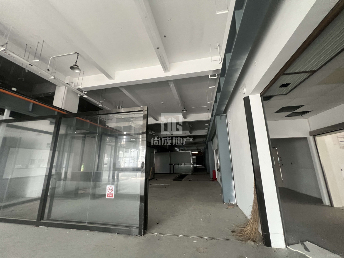 智能制造新地標(biāo) 金橋曼卡科技園，以地鐵14號線與數(shù)據(jù)處理技術(shù)賦能生產(chǎn)效率躍升